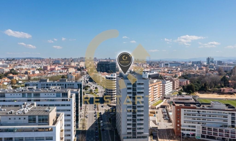 APARTAMENTO T4 PORTO